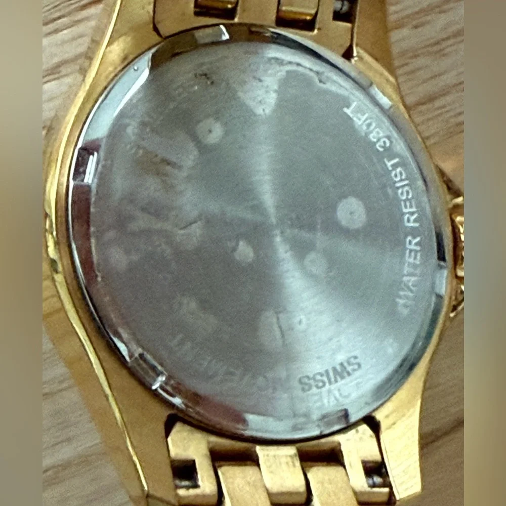 Tourneau Diamond Luxury Ladies Watch White Dial Gold-Tone Bracelet Diamonds